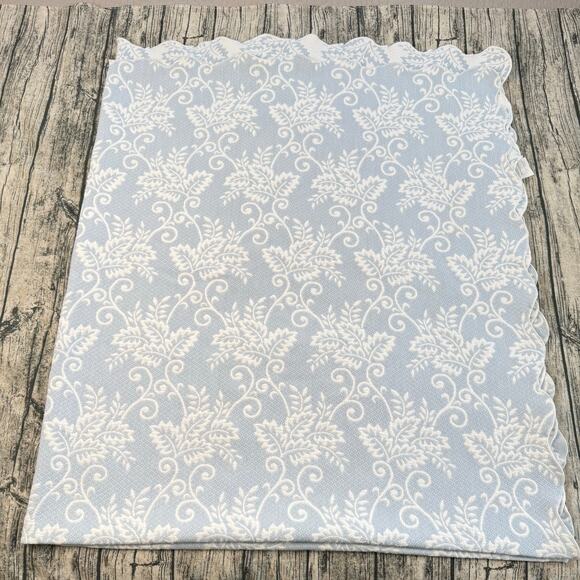 Vintage Martha Stewart Matelassé Coverlet Blanket Full Reversible Blue White - Picture 10 of 10